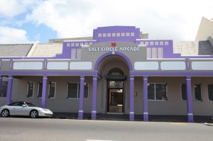 Salt Circle Mall (photo Thomas Mihal)